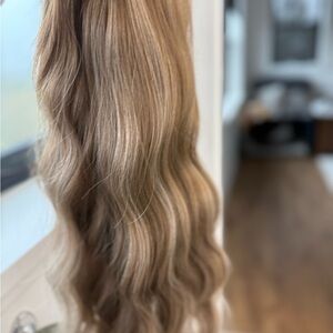 Elegant Blonde Wavy Hair Topper 20” NIB